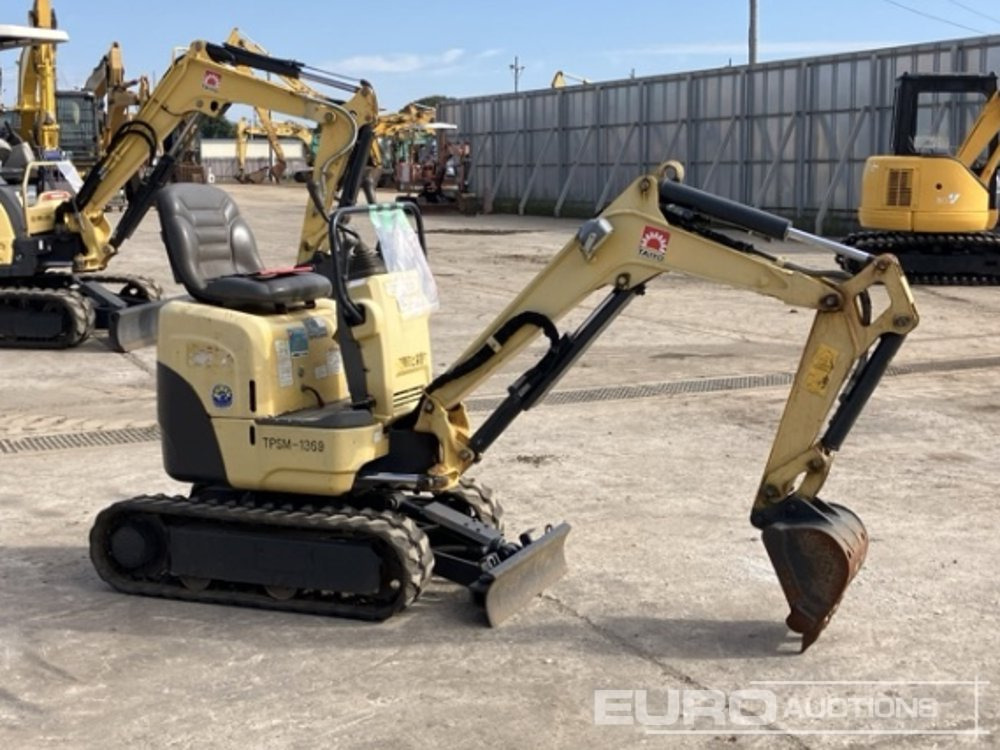 2014 Yanmar SV08-1A (S) - Minikotró: 2 kép. 2014 Yanmar SV08-1A (S) - Minikotró: 2 kép.