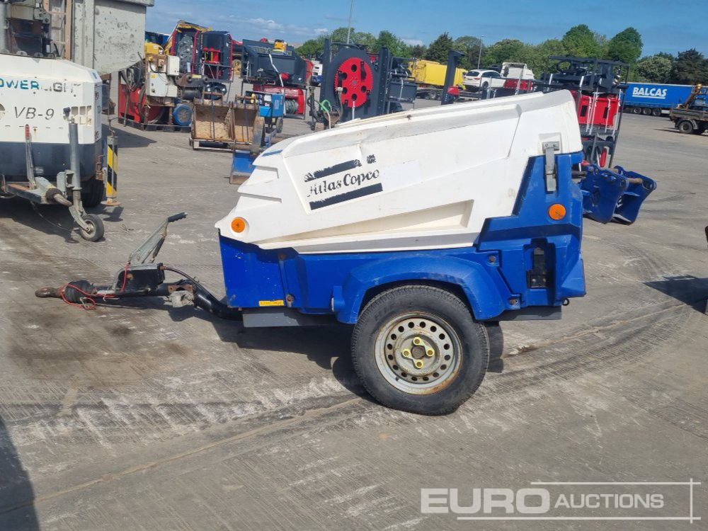 2015 Atlas Copco XAS47KD - Légkompresszor: 2 kép. 2015 Atlas Copco XAS47KD - Légkompresszor: 2 kép.