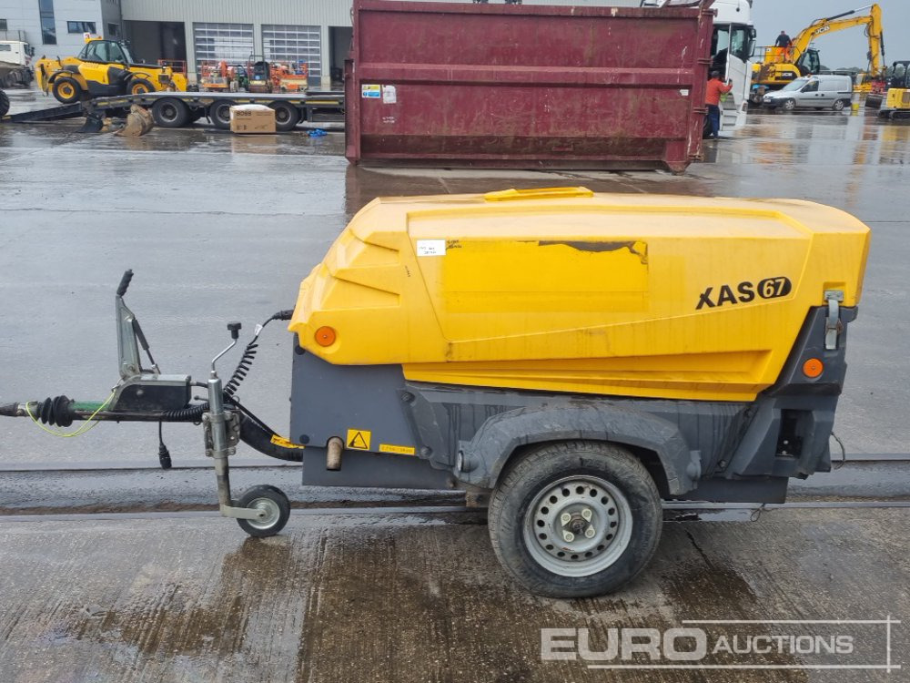 2015 Atlas Copco XAS67KD 130CFM - Légkompresszor: 2 kép. 2015 Atlas Copco XAS67KD 130CFM - Légkompresszor: 2 kép.