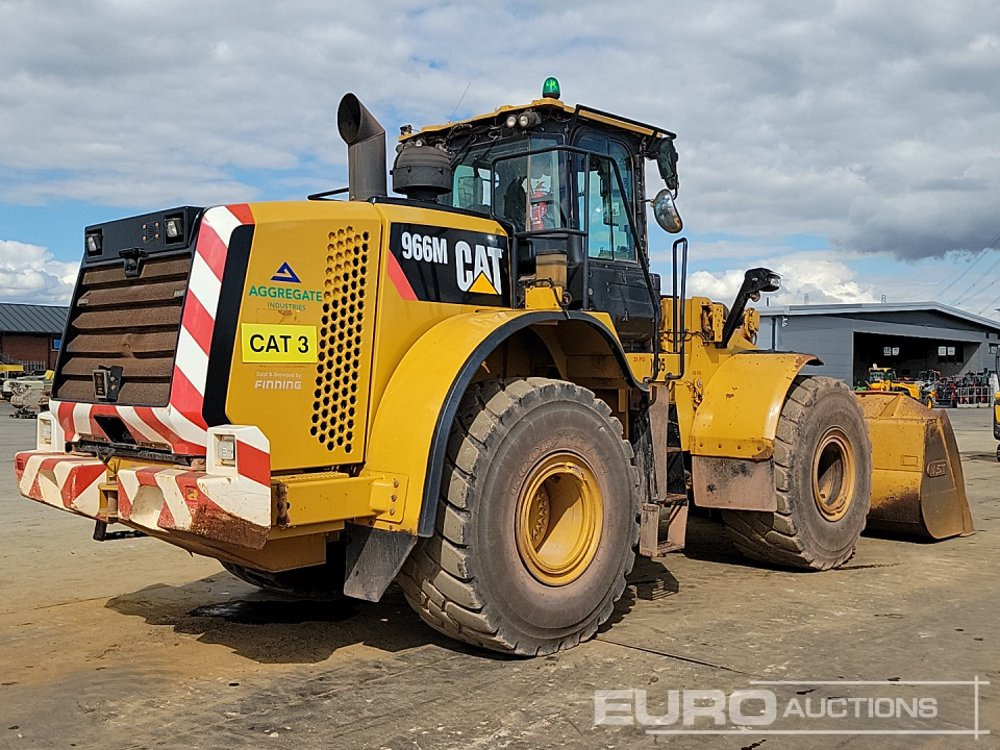 2015 CAT 966M - Gumikerekes homlokrakodó: 5 kép. 2015 CAT 966M - Gumikerekes homlokrakodó: 5 kép.