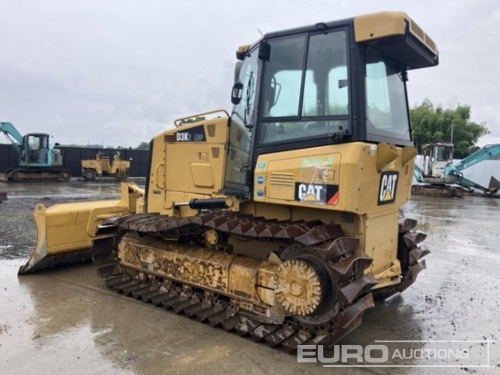 2015 CAT D3K2 LGP - Buldózer: 3 kép. 2015 CAT D3K2 LGP - Buldózer: 3 kép.