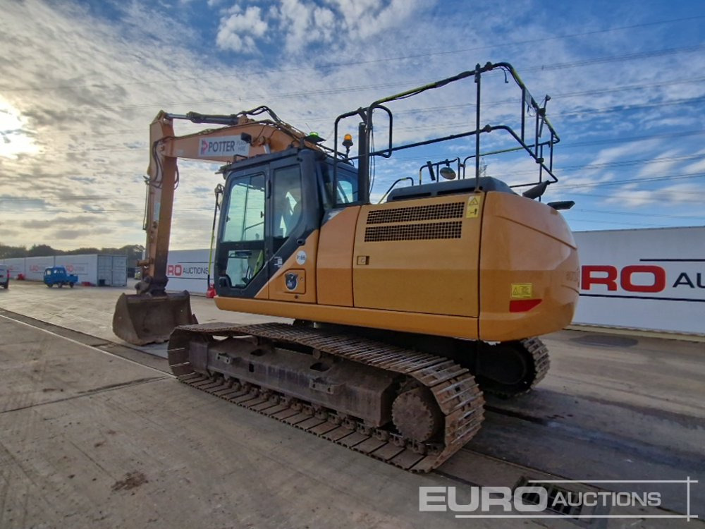 2015 Case CX210D - Lánctalpas kotró: 3 kép. 2015 Case CX210D - Lánctalpas kotró: 3 kép.