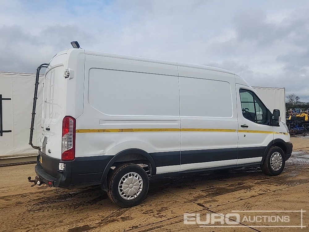 2015 Ford Transit 350 - Furgon: 5 kép. 2015 Ford Transit 350 - Furgon: 5 kép.