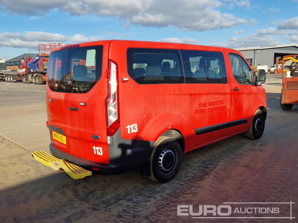 2015 Ford Transit Custom 310 - Kisbusz: 5 kép. 2015 Ford Transit Custom 310 - Kisbusz: 5 kép.