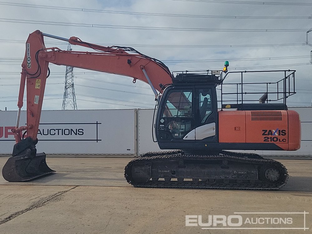 2015 Hitachi ZX210LC-5B - Lánctalpas kotró: 2 kép. 2015 Hitachi ZX210LC-5B - Lánctalpas kotró: 2 kép.