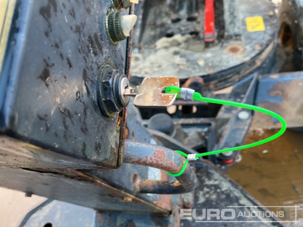 Minidömper 2015 JCB 6TST: 44 kép. Minidömper 2015 JCB 6TST: 44 kép.