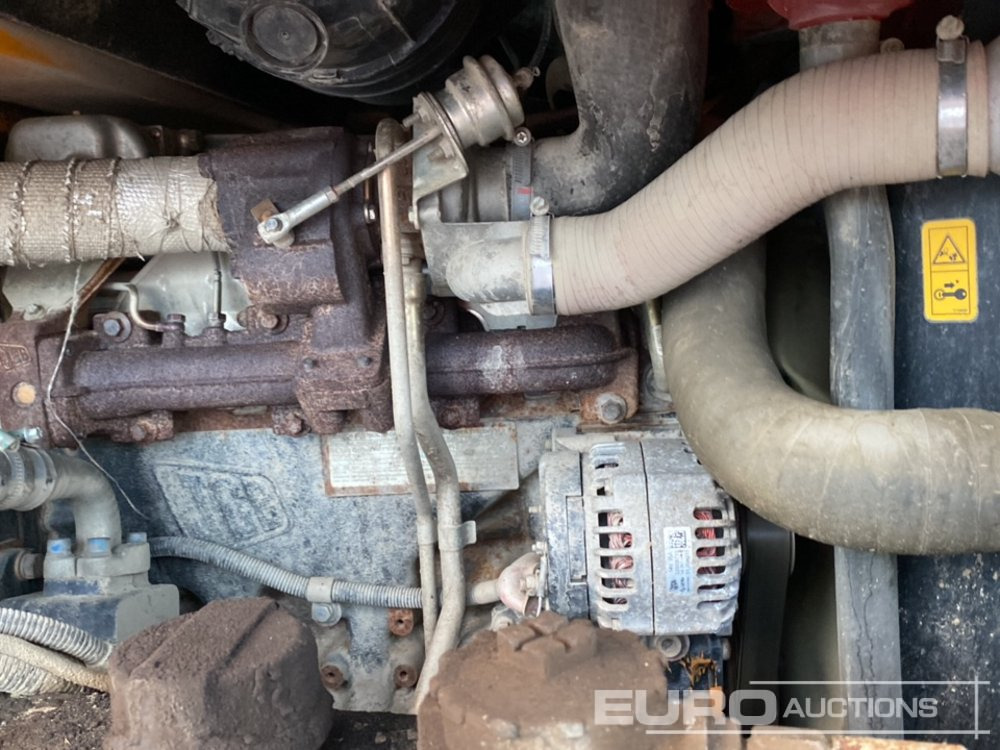 Minidömper 2015 JCB 6TST: 32 kép. Minidömper 2015 JCB 6TST: 32 kép.