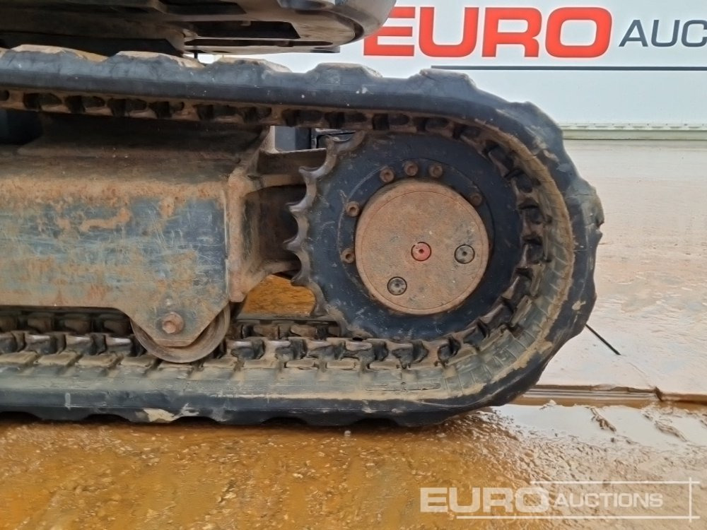 Minikotró 2015 Kubota U27-4: 11 kép. Minikotró 2015 Kubota U27-4: 11 kép.