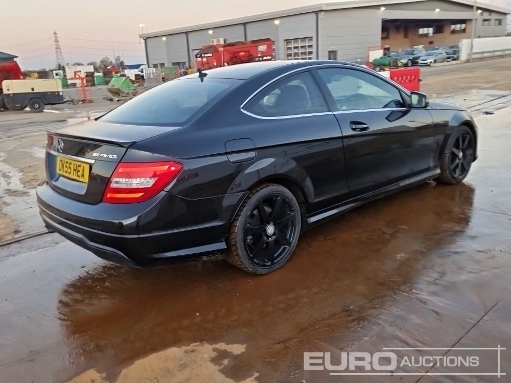 2015 Mercedes C250 AMG - Autó: 5 kép. 2015 Mercedes C250 AMG - Autó: 5 kép.