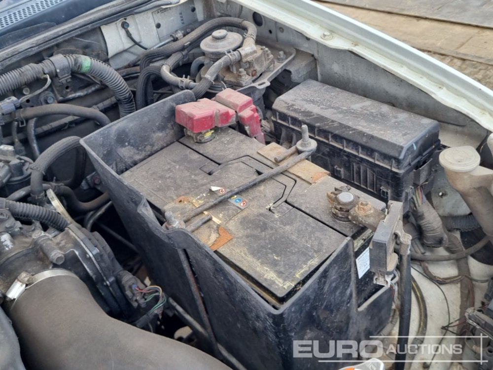 Pickup 2015 Mitsubishi L200 Challenger: 18 kép.