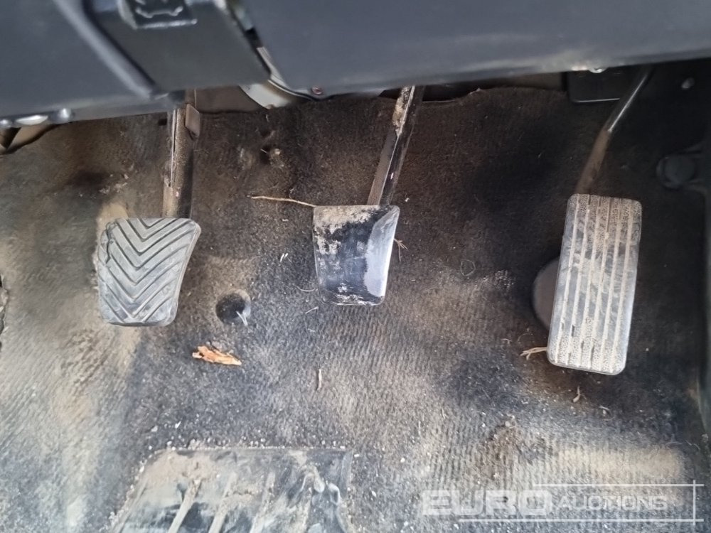 Pickup 2015 Mitsubishi L200 Challenger: 31 kép.