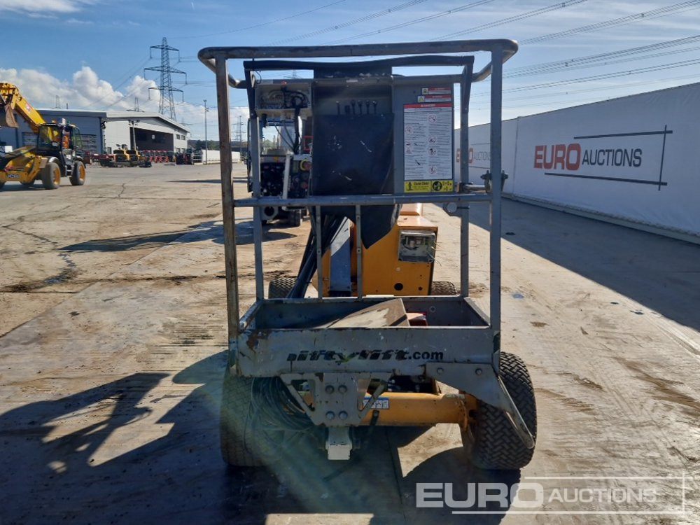 2015 Niftylift HR12NDE - Emelő: 4 kép. 2015 Niftylift HR12NDE - Emelő: 4 kép.