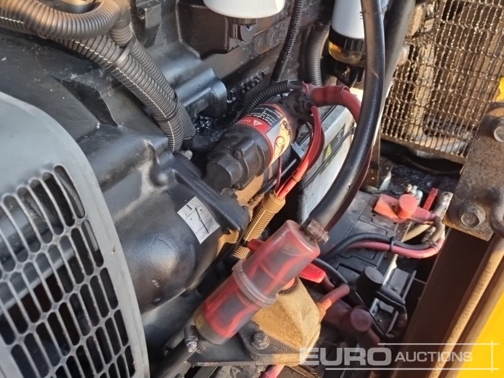 Áramfejlesztő 2015 SDMO R165C3: 24 kép.