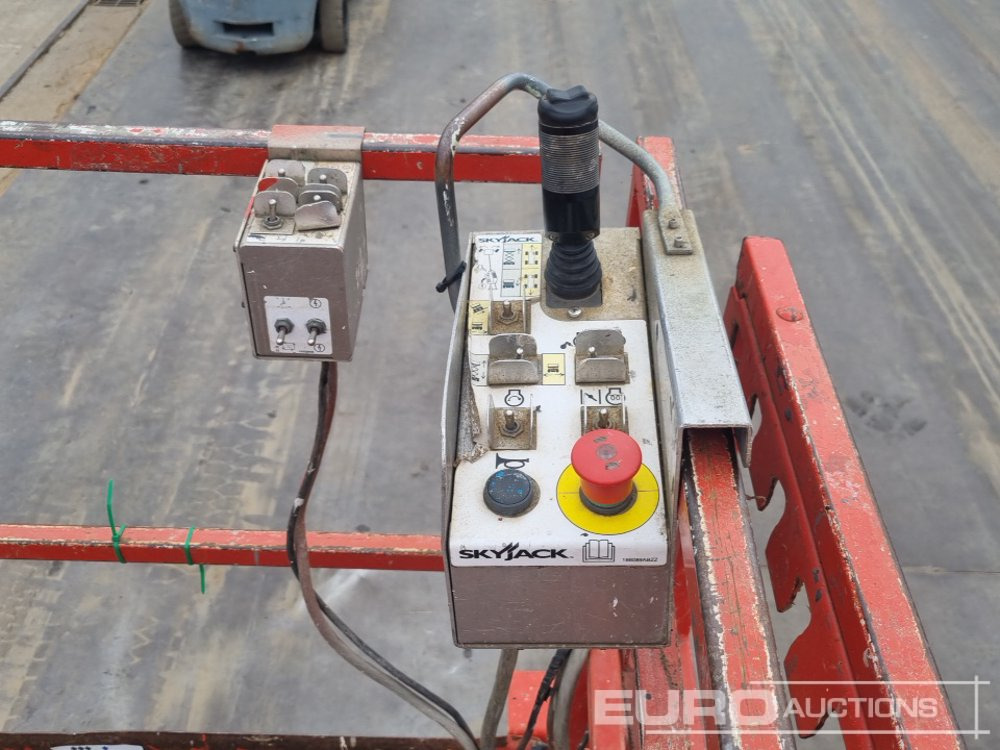 Emelő 2015 SkyJack SJ6826RT: 27 kép.