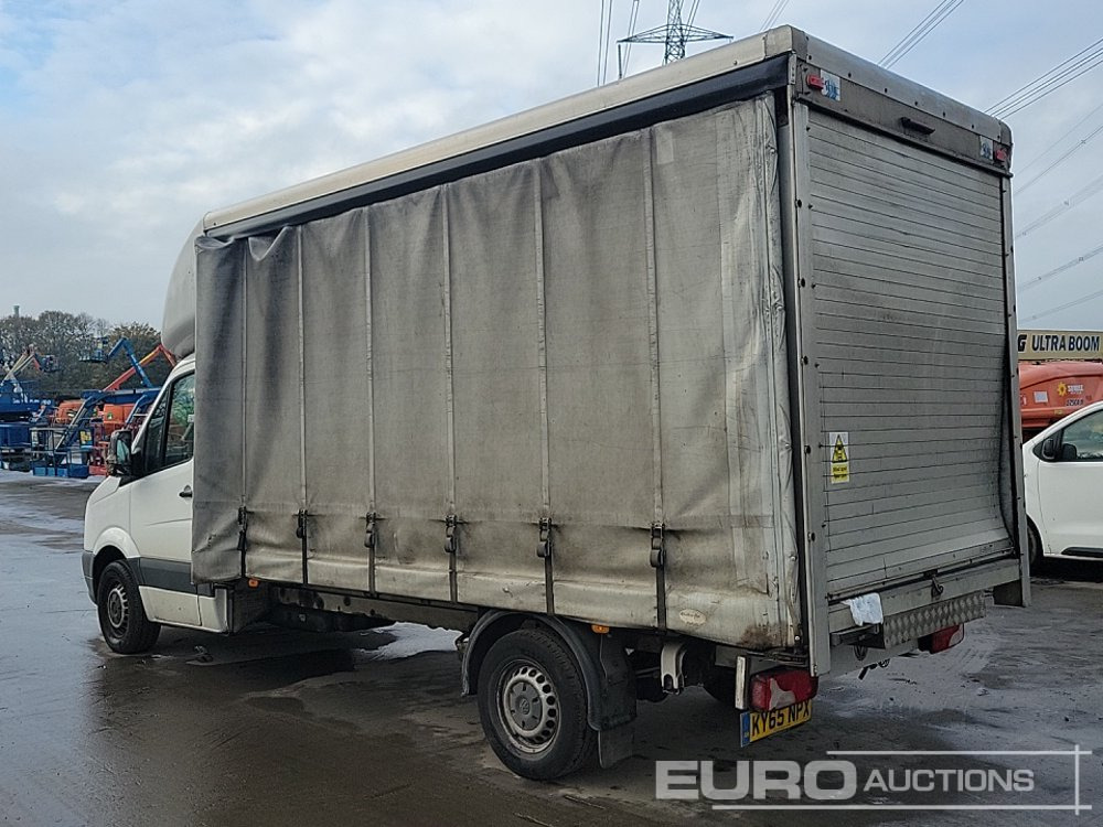 2015 Volkswagen Crafter CR35 - Ponyvás kisteherautó: 3 kép. 2015 Volkswagen Crafter CR35 - Ponyvás kisteherautó: 3 kép.