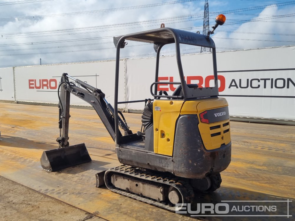 2015 Volvo EC15C - Minikotró: 3 kép. 2015 Volvo EC15C - Minikotró: 3 kép.