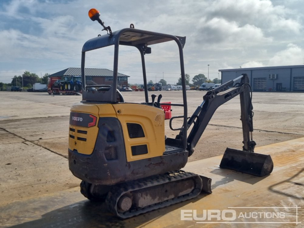 2015 Volvo EC15C - Minikotró: 5 kép. 2015 Volvo EC15C - Minikotró: 5 kép.