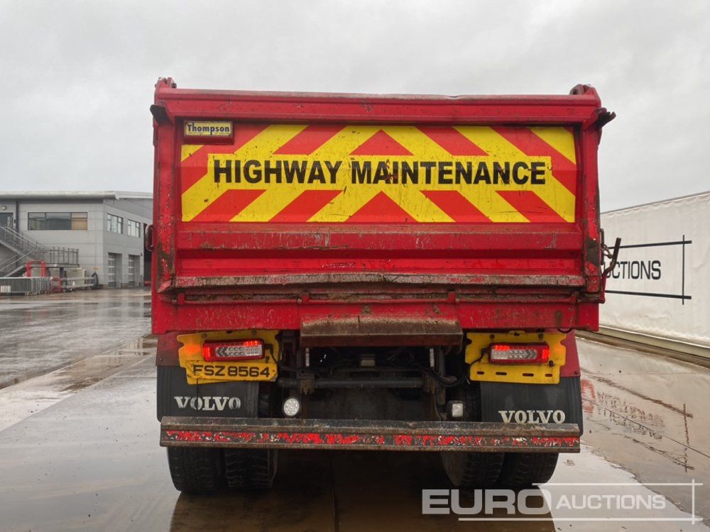 2015 Volvo FMX 420 - Billenőplatós teherautó: 4 kép. 2015 Volvo FMX 420 - Billenőplatós teherautó: 4 kép.