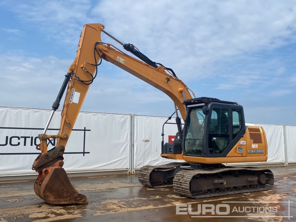 2016 Case CX130D - Lánctalpas kotró: 1 kép. 2016 Case CX130D - Lánctalpas kotró: 1 kép.