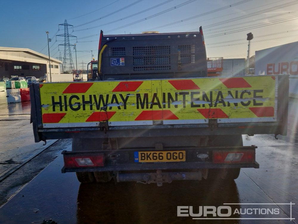 2016 Ford Transit 350 - Billenőplatós kisteherautó: 4 kép. 2016 Ford Transit 350 - Billenőplatós kisteherautó: 4 kép.