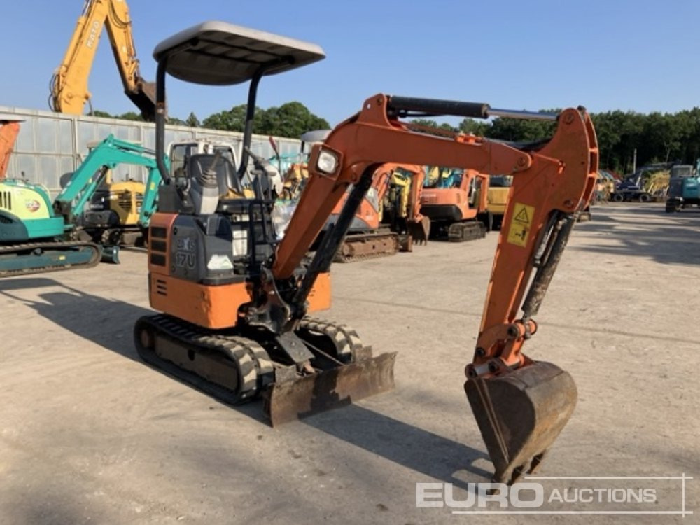 2016 Hitachi ZX17U-5A Rubber Tracks, Blade, Offset, Bucket, Canopy - Minikotró: 2 kép. 2016 Hitachi ZX17U-5A Rubber Tracks, Blade, Offset, Bucket, Canopy - Minikotró: 2 kép.