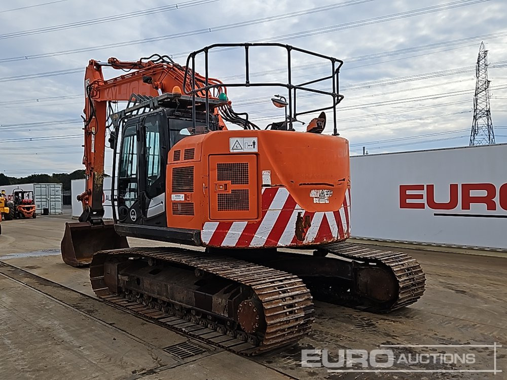 2016 Hitachi ZX225USLC-5B - Lánctalpas kotró: 3 kép. 2016 Hitachi ZX225USLC-5B - Lánctalpas kotró: 3 kép.