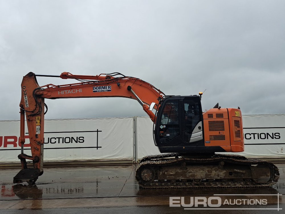 2016 Hitachi ZX225USLC-5B - Lánctalpas kotró: 2 kép. 2016 Hitachi ZX225USLC-5B - Lánctalpas kotró: 2 kép.