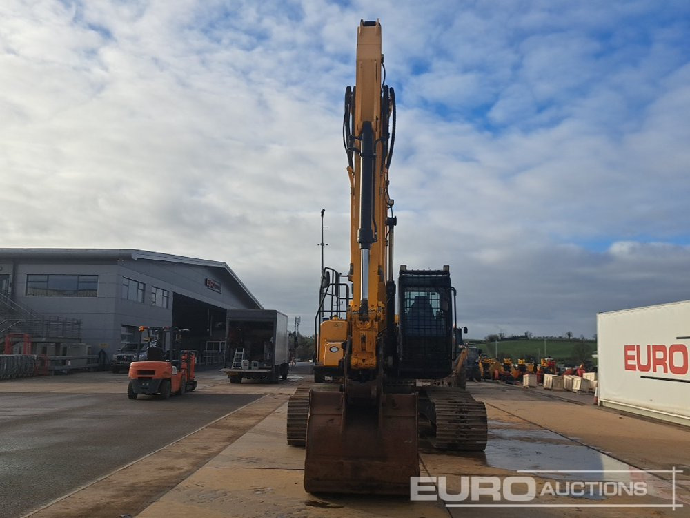 Lánctalpas kotró 2016 JCB JS220LC+: 8 kép. Lánctalpas kotró 2016 JCB JS220LC+: 8 kép.