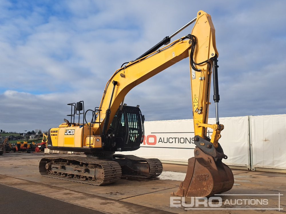 Lánctalpas kotró 2016 JCB JS220LC+: 7 kép. Lánctalpas kotró 2016 JCB JS220LC+: 7 kép.