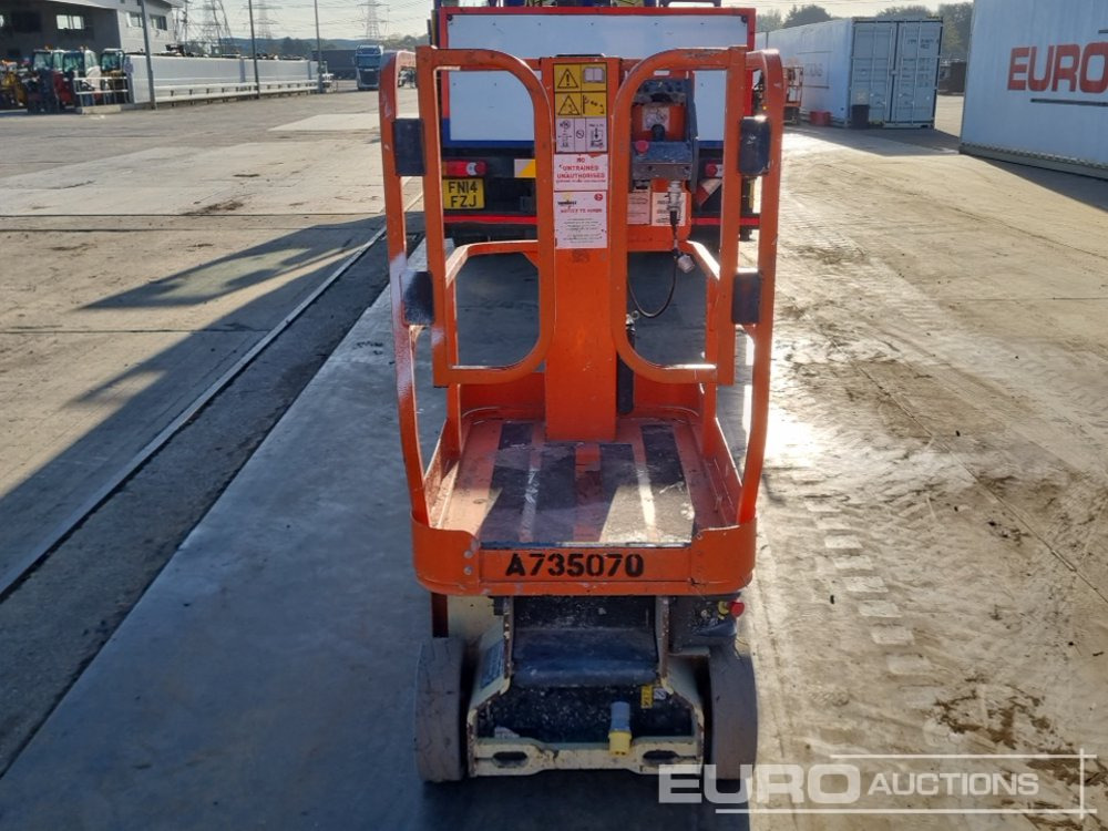 2016 JLG 1230ES - Emelő: 4 kép. 2016 JLG 1230ES - Emelő: 4 kép.