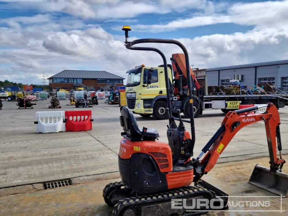 2016 Kubota U10-3 - Minikotró: 5 kép. 2016 Kubota U10-3 - Minikotró: 5 kép.