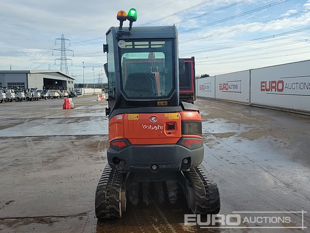 2016 Kubota U27-4 - Minikotró: 4 kép. 2016 Kubota U27-4 - Minikotró: 4 kép.