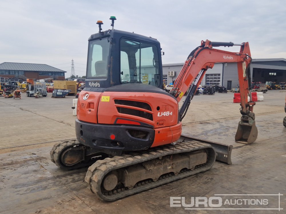 2016 Kubota U48-4 - Minikotró: 5 kép. 2016 Kubota U48-4 - Minikotró: 5 kép.