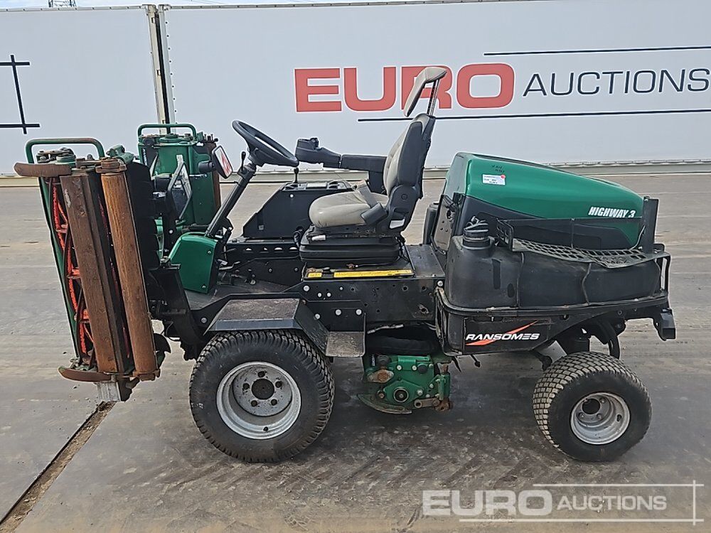 2016 Ransomes Highway 3 - Kerti fűkasza: 2 kép. 2016 Ransomes Highway 3 - Kerti fűkasza: 2 kép.