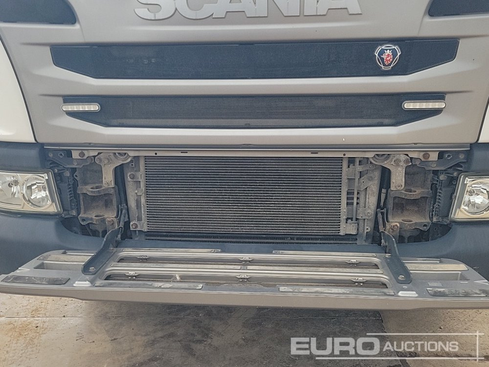 Billenőplatós teherautó 2016 Scania P410: 28 kép.