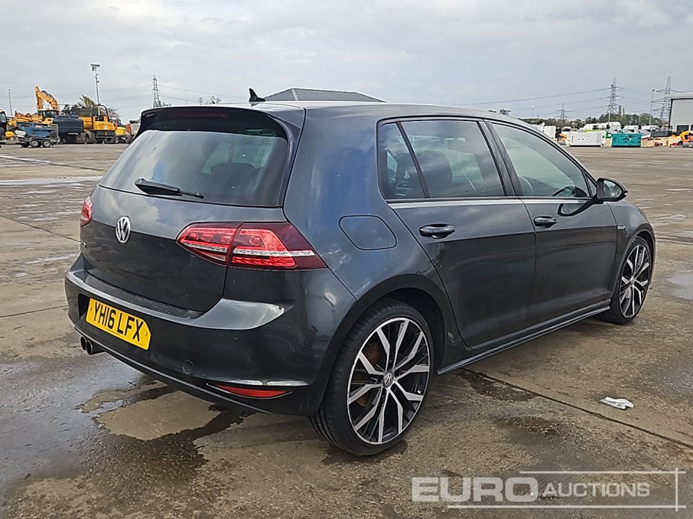 2016 Volkswagen Golf - Autó: 5 kép. 2016 Volkswagen Golf - Autó: 5 kép.