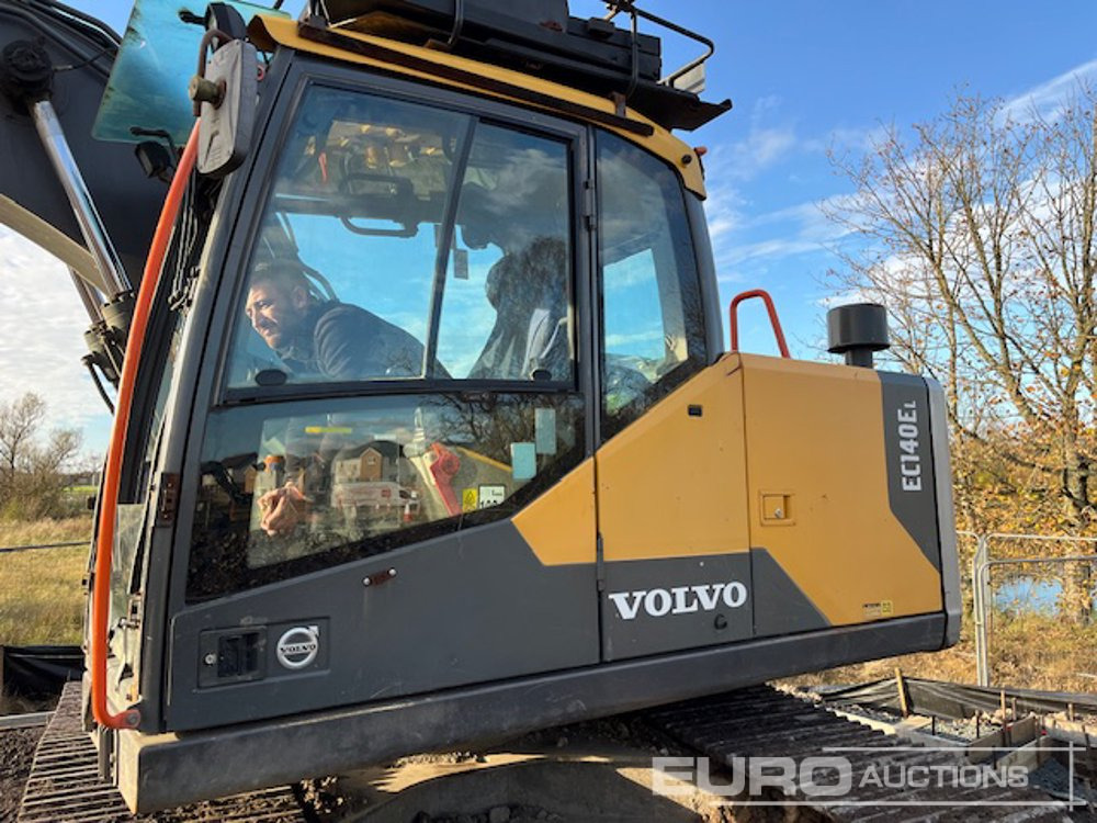 2016 Volvo EC140EL - Lánctalpas kotró: 3 kép. 2016 Volvo EC140EL - Lánctalpas kotró: 3 kép.