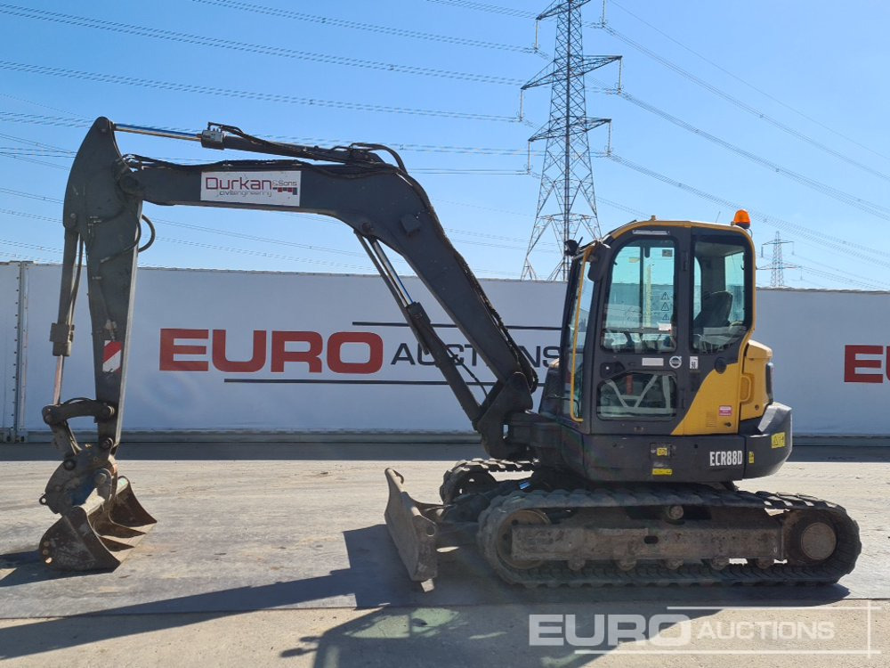 2016 Volvo ECR88D - Minikotró: 2 kép. 2016 Volvo ECR88D - Minikotró: 2 kép.