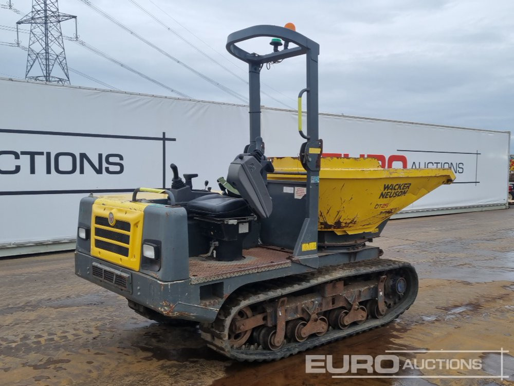 2016 Wacker Neuson DT25 - Lánctalpas dömper: 1 kép. 2016 Wacker Neuson DT25 - Lánctalpas dömper: 1 kép.