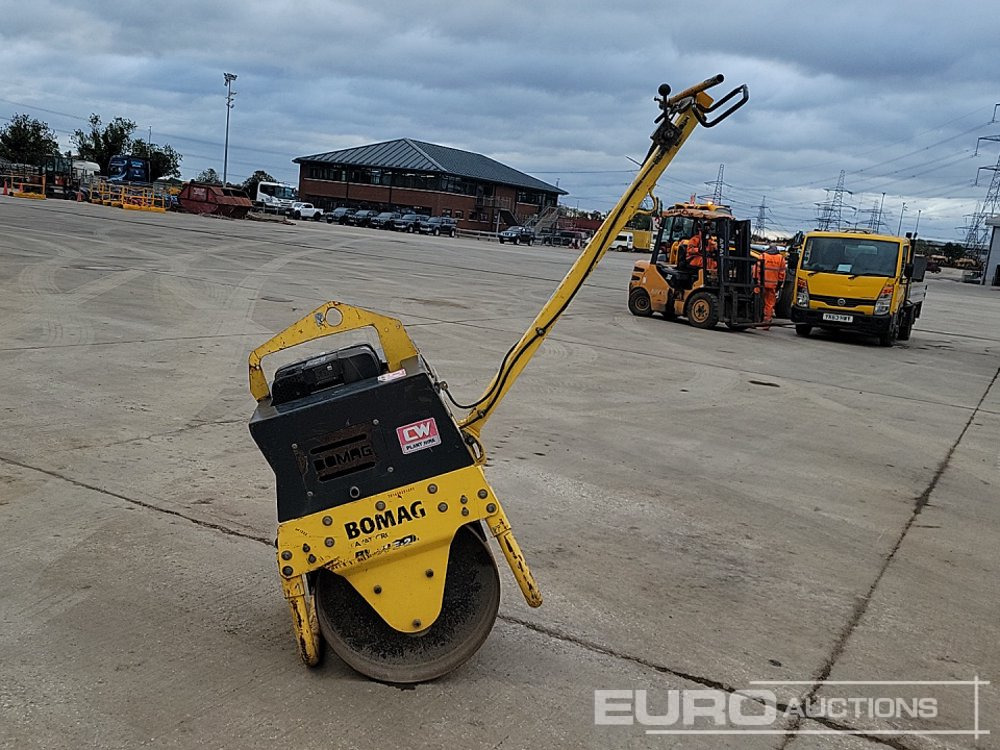 2017 Bomag BW 71 E-2 - Aszfaltozó gép: 2 kép. 2017 Bomag BW 71 E-2 - Aszfaltozó gép: 2 kép.