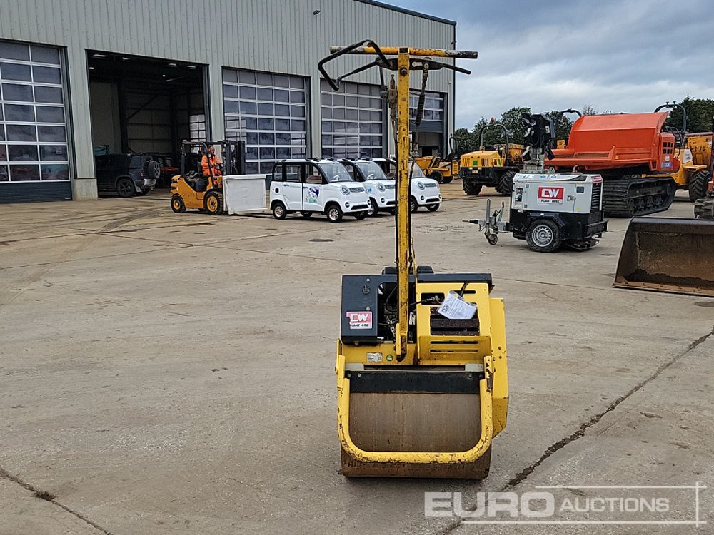 2017 Bomag BW 71 E-2 - Aszfaltozó gép: 4 kép. 2017 Bomag BW 71 E-2 - Aszfaltozó gép: 4 kép.