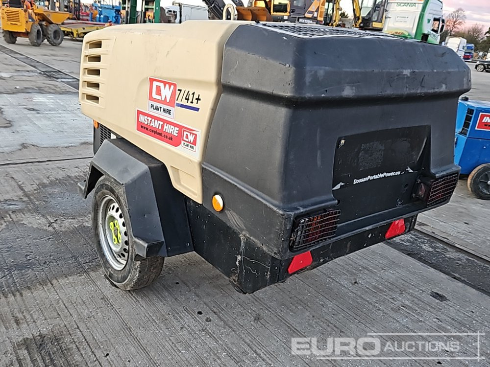 2017 Doosan 741 - Légkompresszor: 3 kép. 2017 Doosan 741 - Légkompresszor: 3 kép.