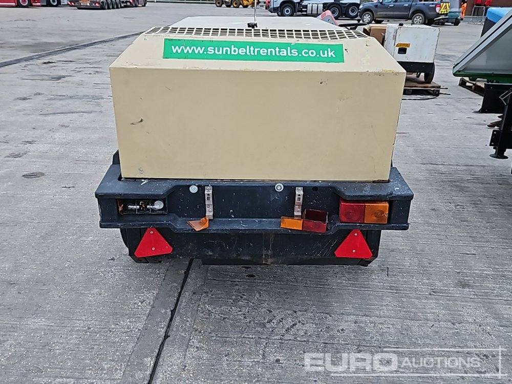 2017 Doosan 741 - Légkompresszor: 4 kép. 2017 Doosan 741 - Légkompresszor: 4 kép.