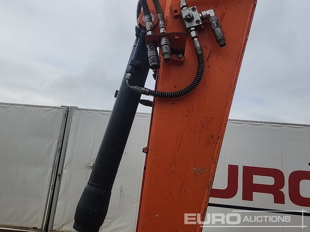 Gumikerekes kotró 2017 Doosan DX57W-5: 16 kép.