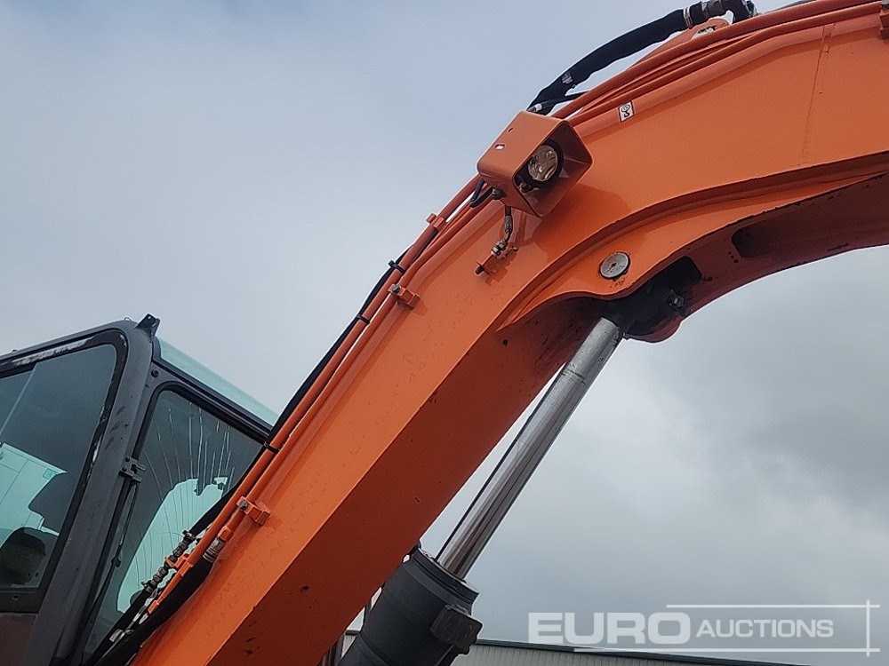 Gumikerekes kotró 2017 Doosan DX57W-5: 26 kép.