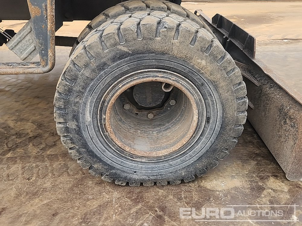 Gumikerekes kotró 2017 Doosan DX57W-5: 10 kép.