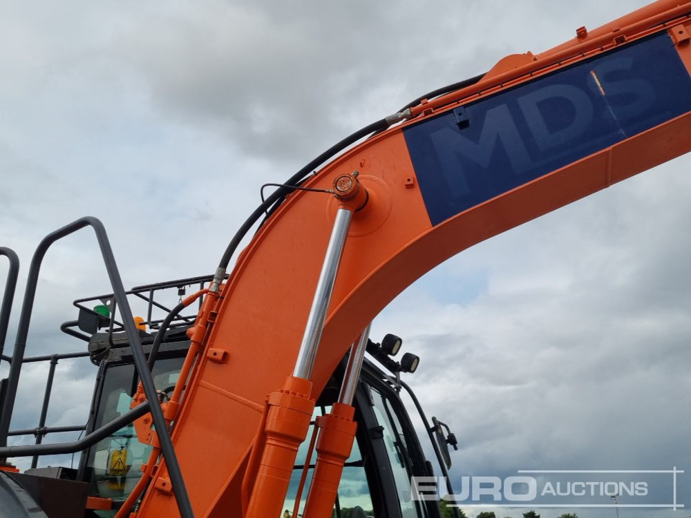 Lánctalpas kotró 2017 Hitachi ZX130LCN-6: 23 kép.