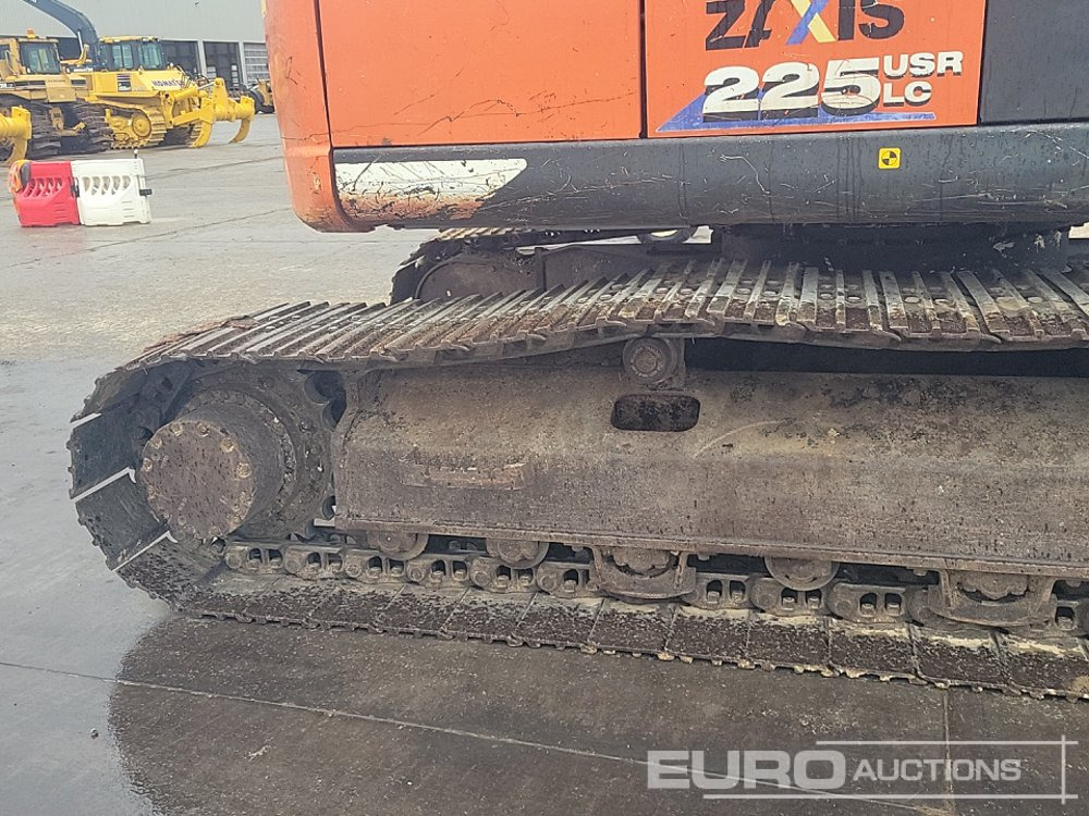 Lánctalpas kotró 2017 Hitachi ZX225USRLC-6: 14 kép.