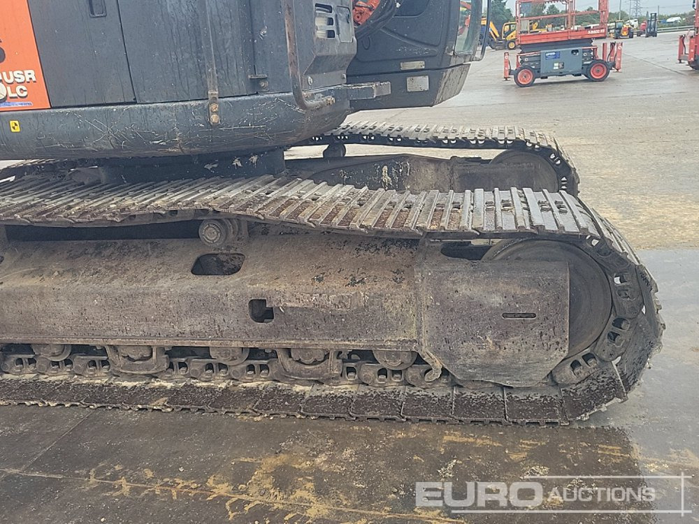 Lánctalpas kotró 2017 Hitachi ZX225USRLC-6: 15 kép.