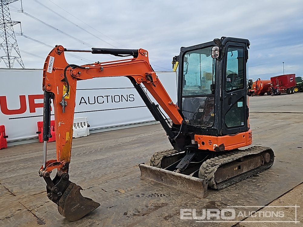 2017 Hitachi ZX26U-5A CR - Minikotró: 1 kép. 2017 Hitachi ZX26U-5A CR - Minikotró: 1 kép.
